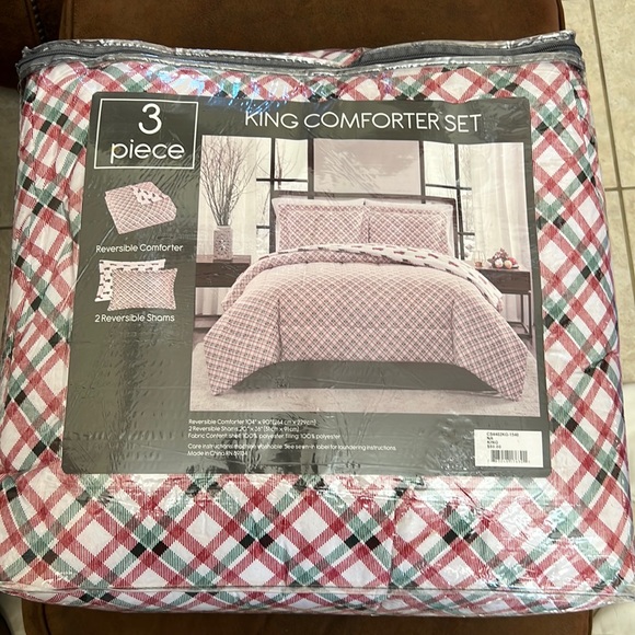 Christmas King Comforter Set Green/Red/White Plaid Red Truck/ Christmas Tree NWT - Picture 1 of 9